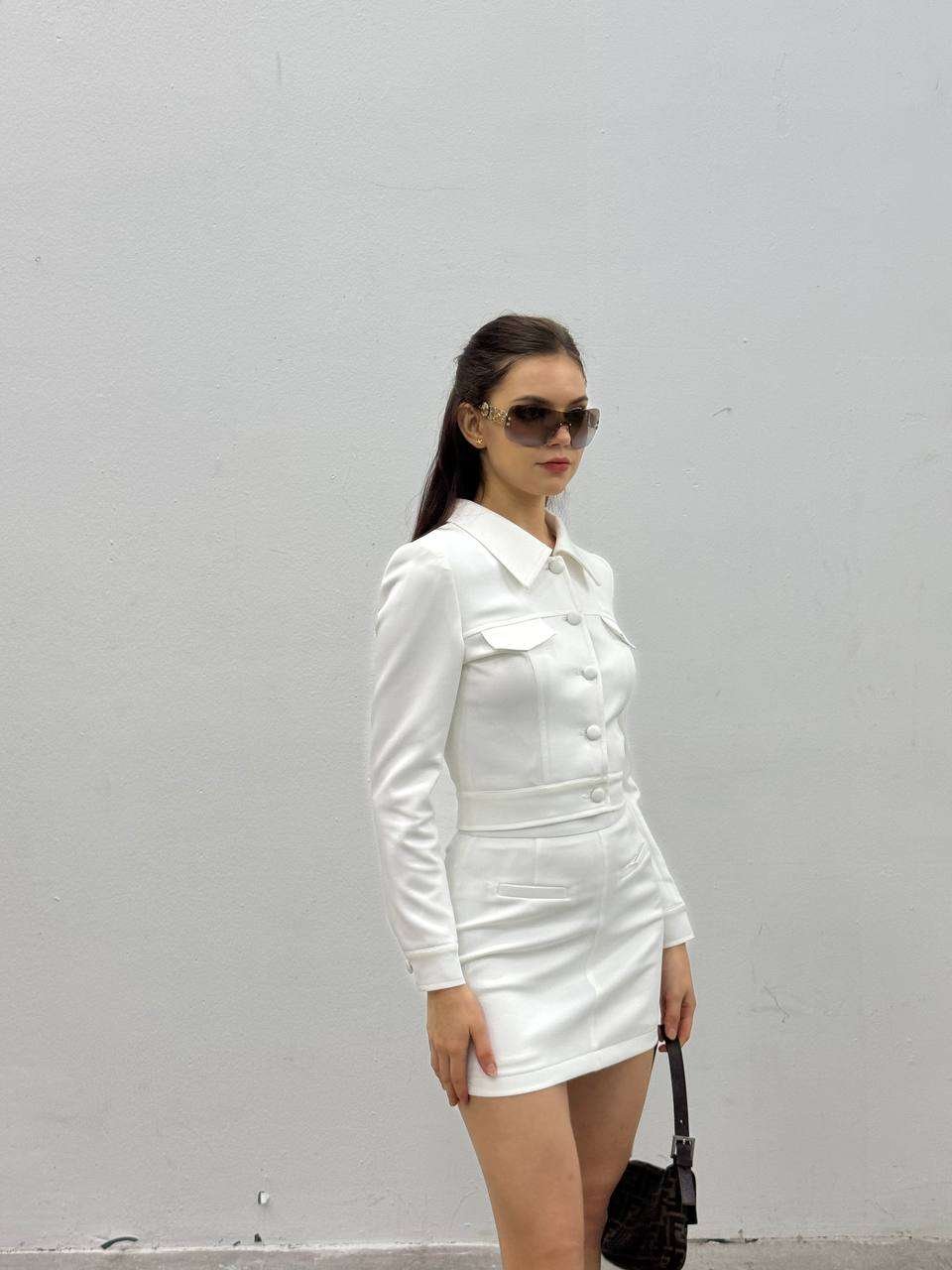 ELENE SET IN WHITE