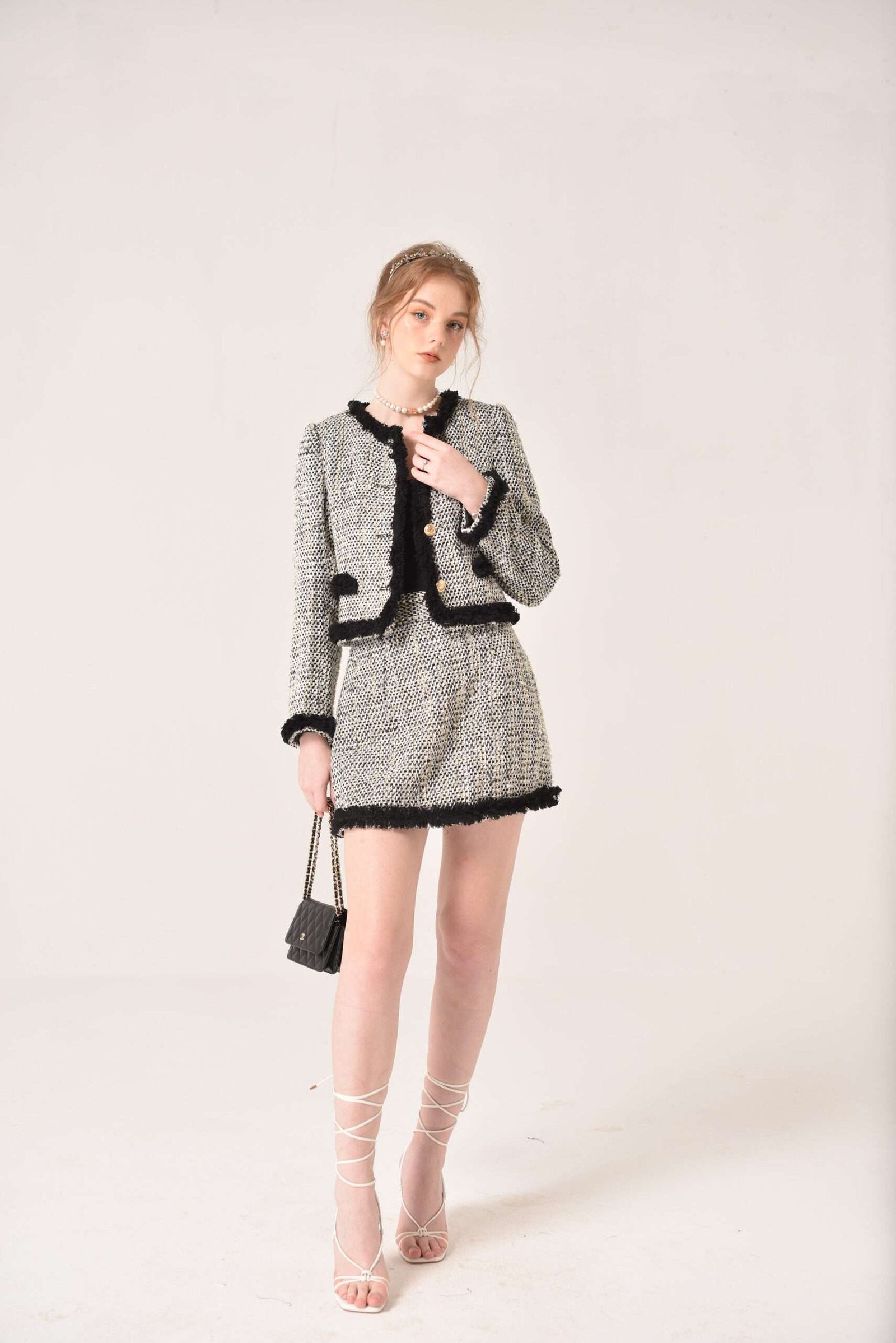 CAROL TWEED SET GREY EDITION