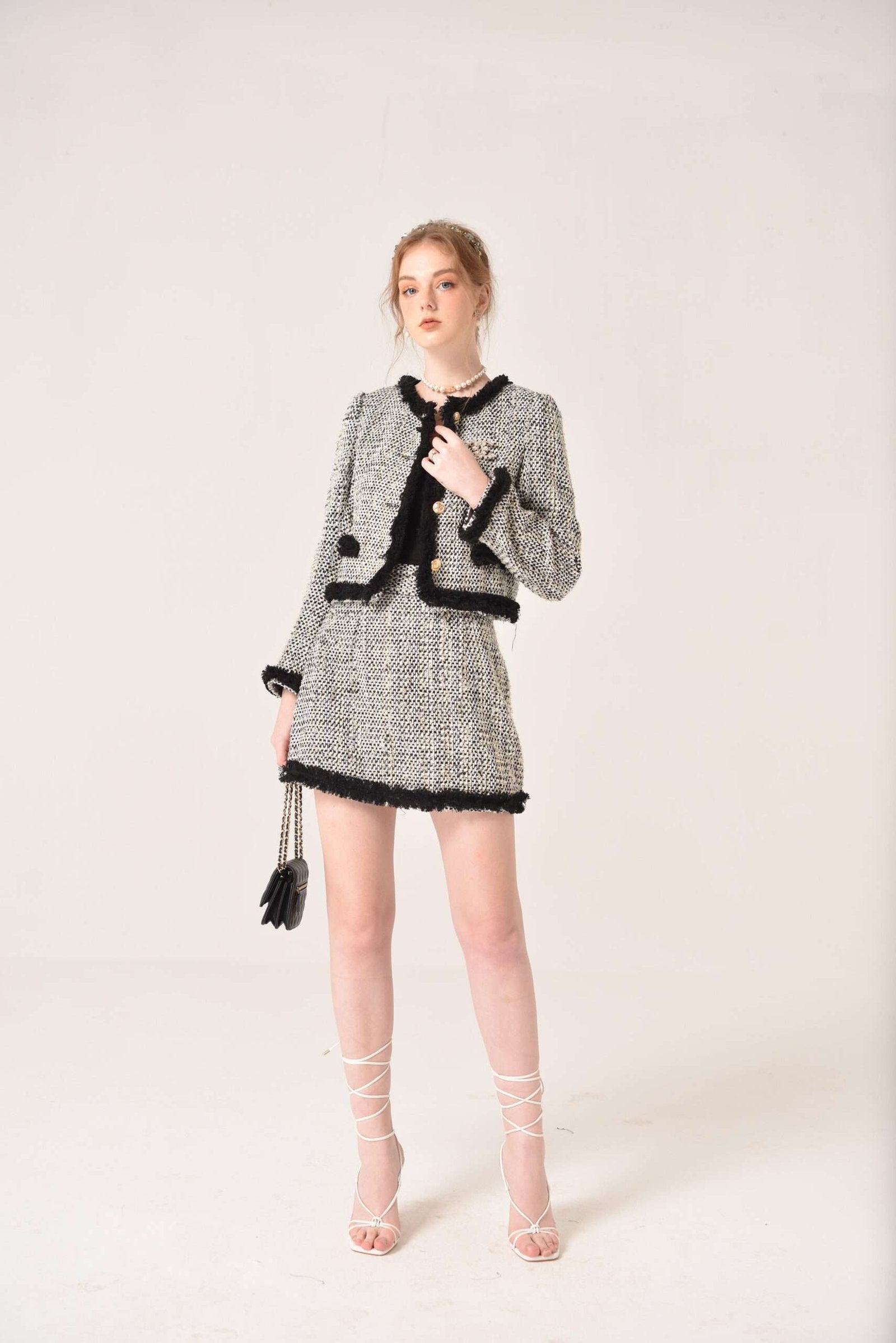 CAROL TWEED SET GREY EDITION