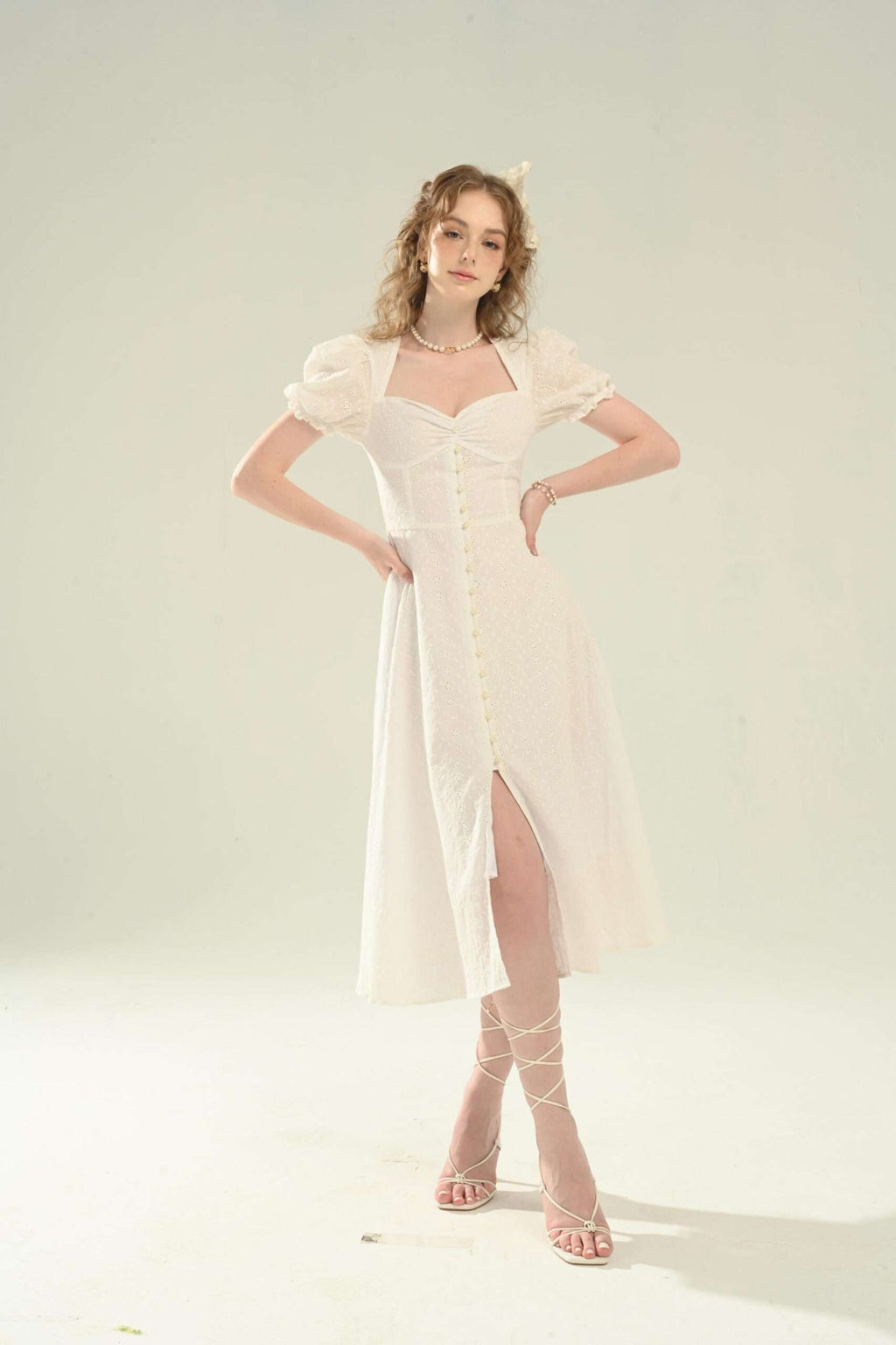 JACLYN DRESS SPECIAL WHITE FLOWER