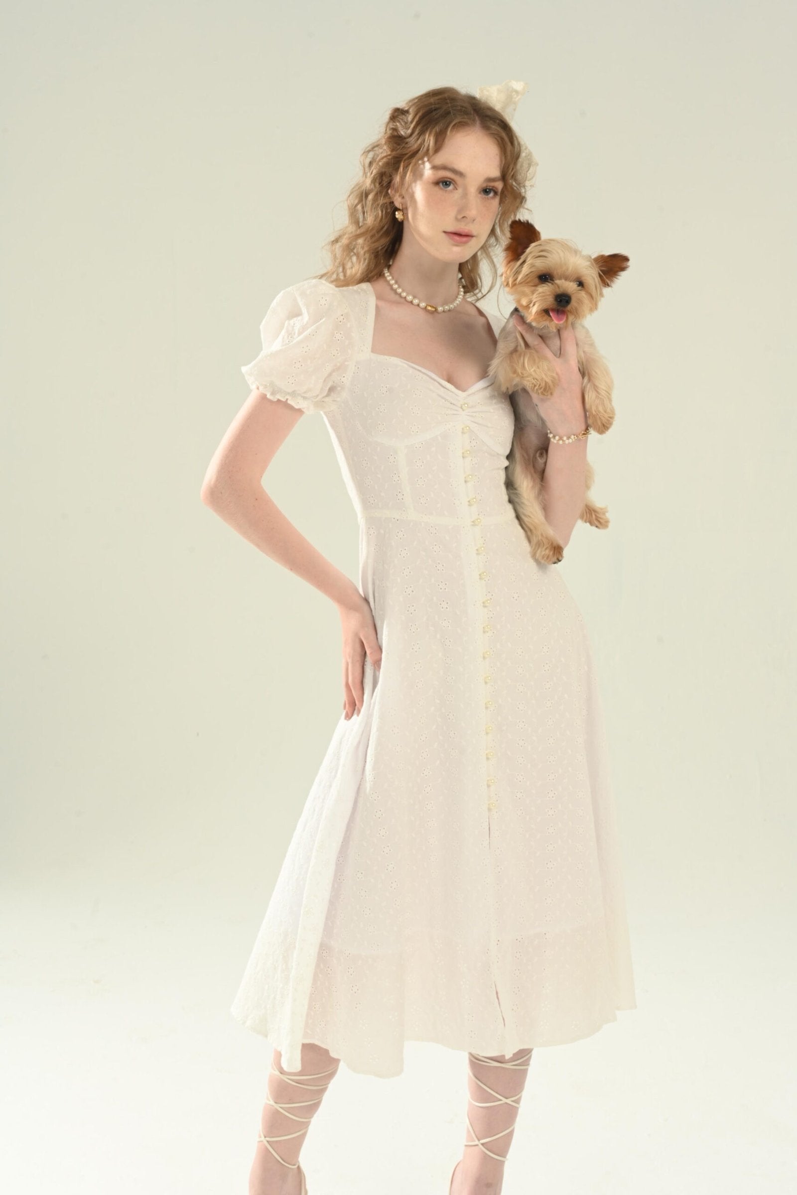 JACLYN DRESS SPECIAL WHITE FLOWER