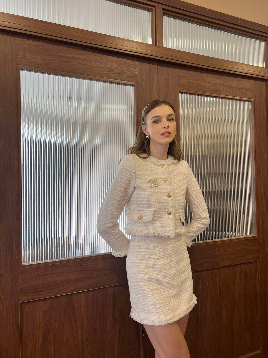 CAROL TWEED SET IN WHITE